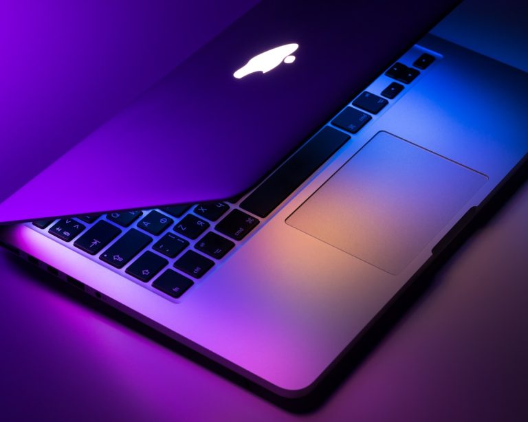 ປຽບທຽບ MacBook ແລະ Windows Laptop ແບບໃດເໝາະກັບທ່ານ
